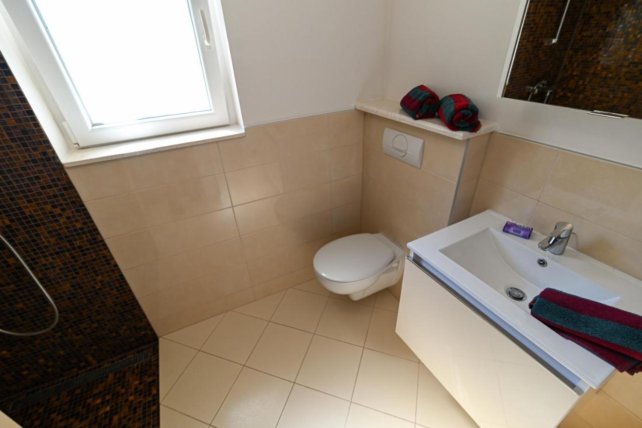 Apartmani Cesarica Trogir Exterior photo