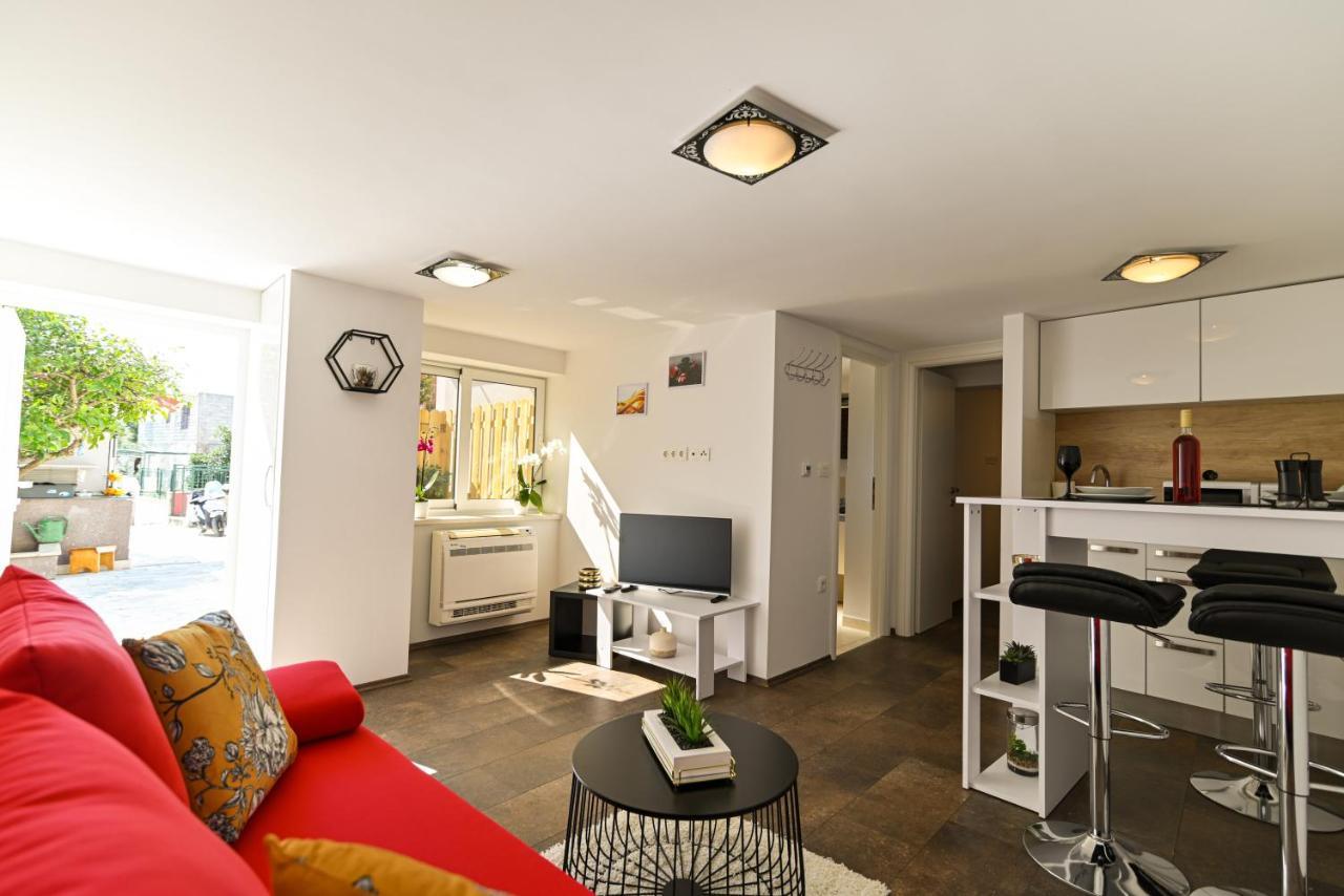Apartmani Cesarica Trogir Exterior photo