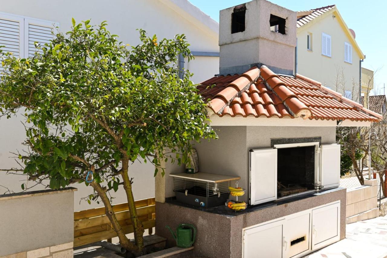 Apartmani Cesarica Trogir Exterior photo