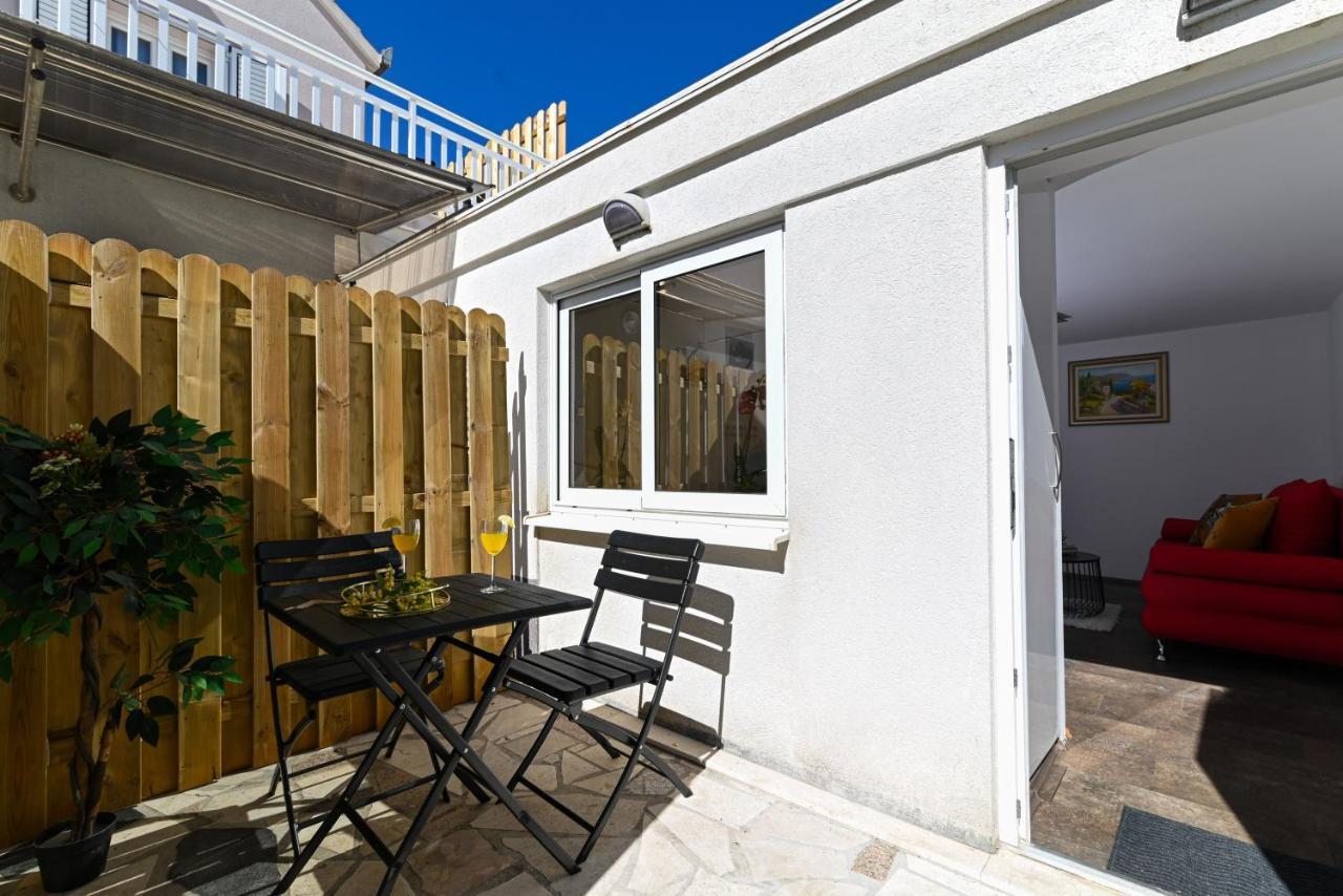 Apartmani Cesarica Trogir Exterior photo