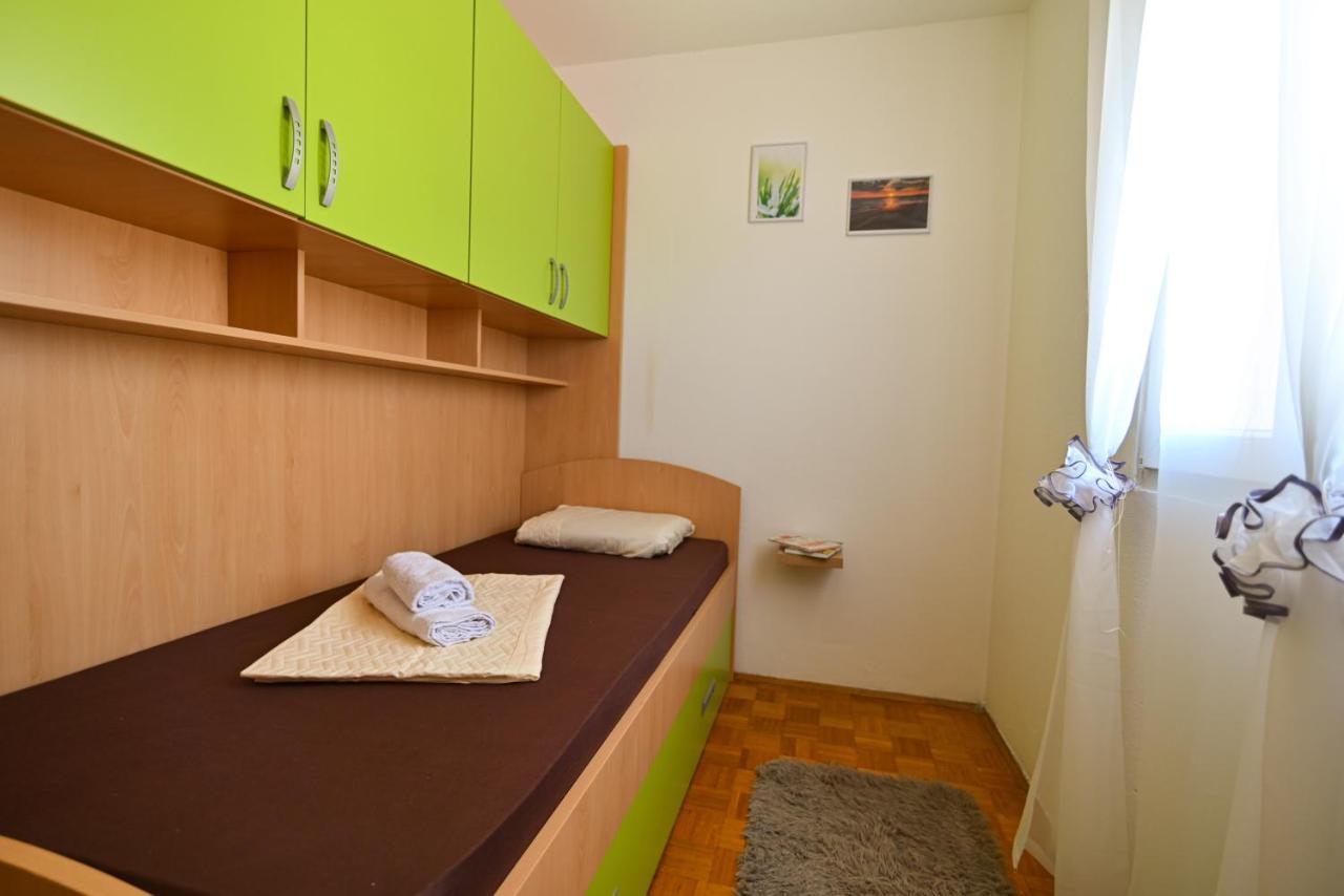 Apartmani Cesarica Trogir Exterior photo