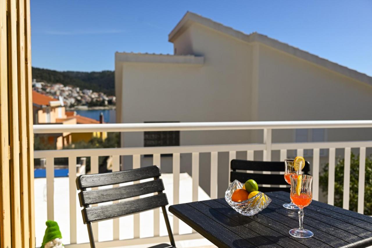 Apartmani Cesarica Trogir Exterior photo