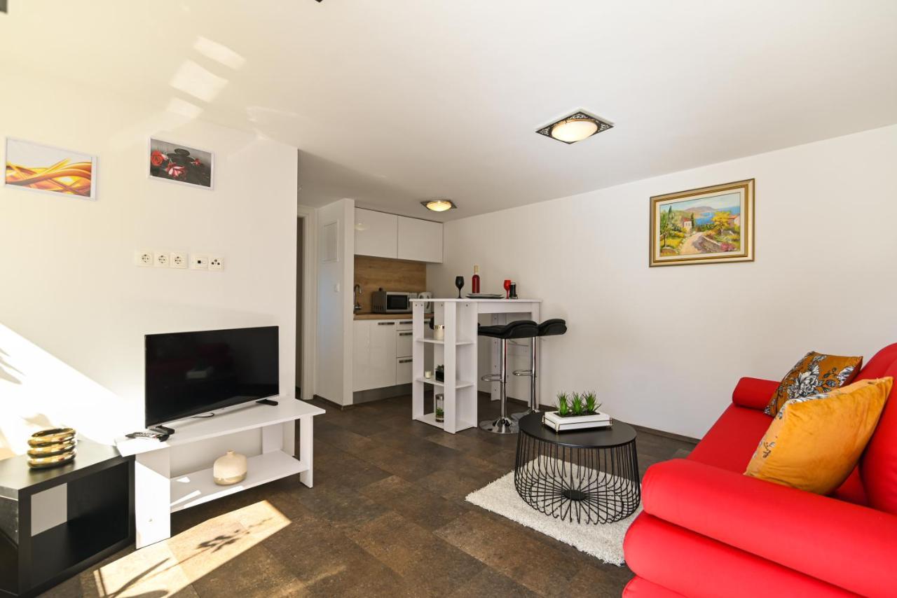 Apartmani Cesarica Trogir Exterior photo