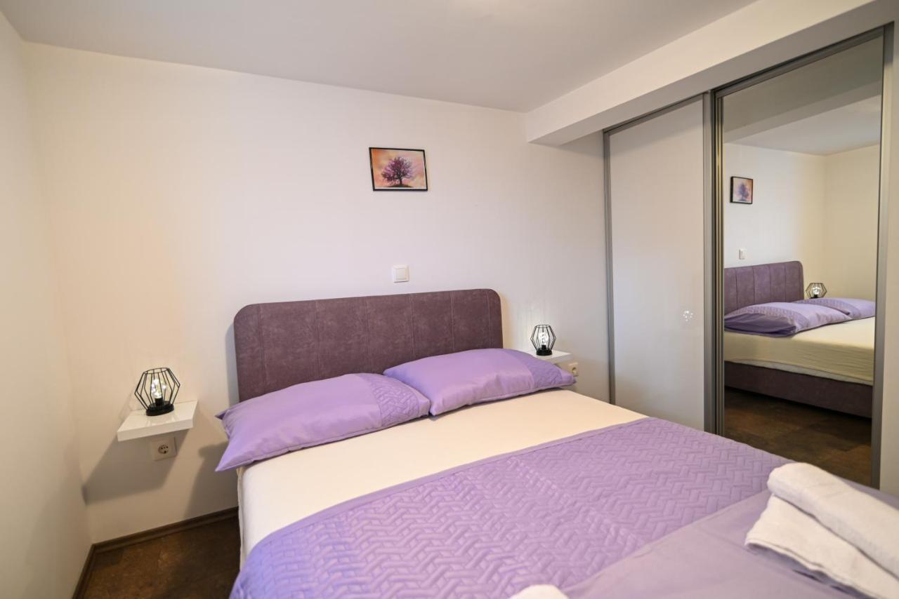 Apartmani Cesarica Trogir Exterior photo