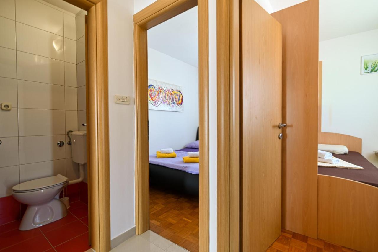 Apartmani Cesarica Trogir Exterior photo