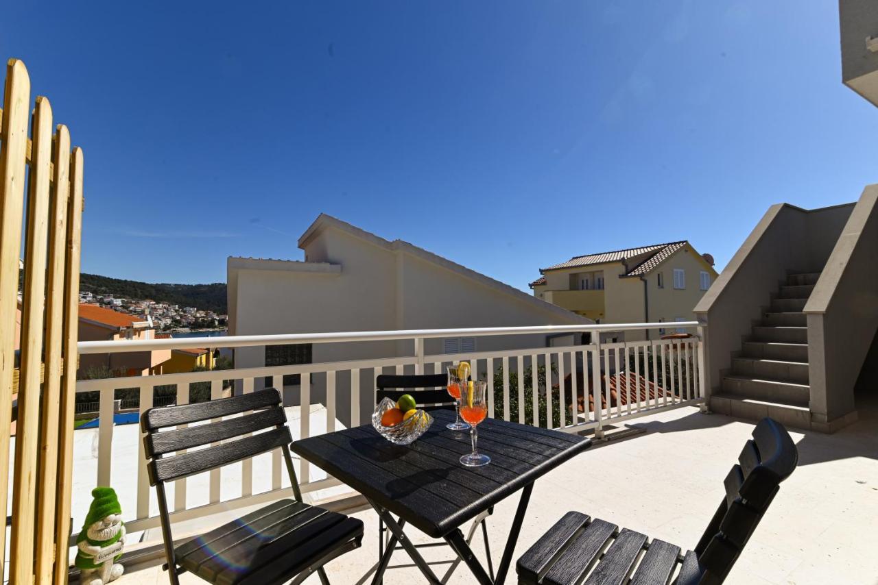 Apartmani Cesarica Trogir Exterior photo