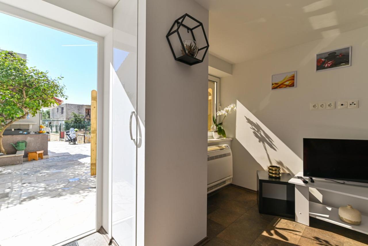 Apartmani Cesarica Trogir Exterior photo