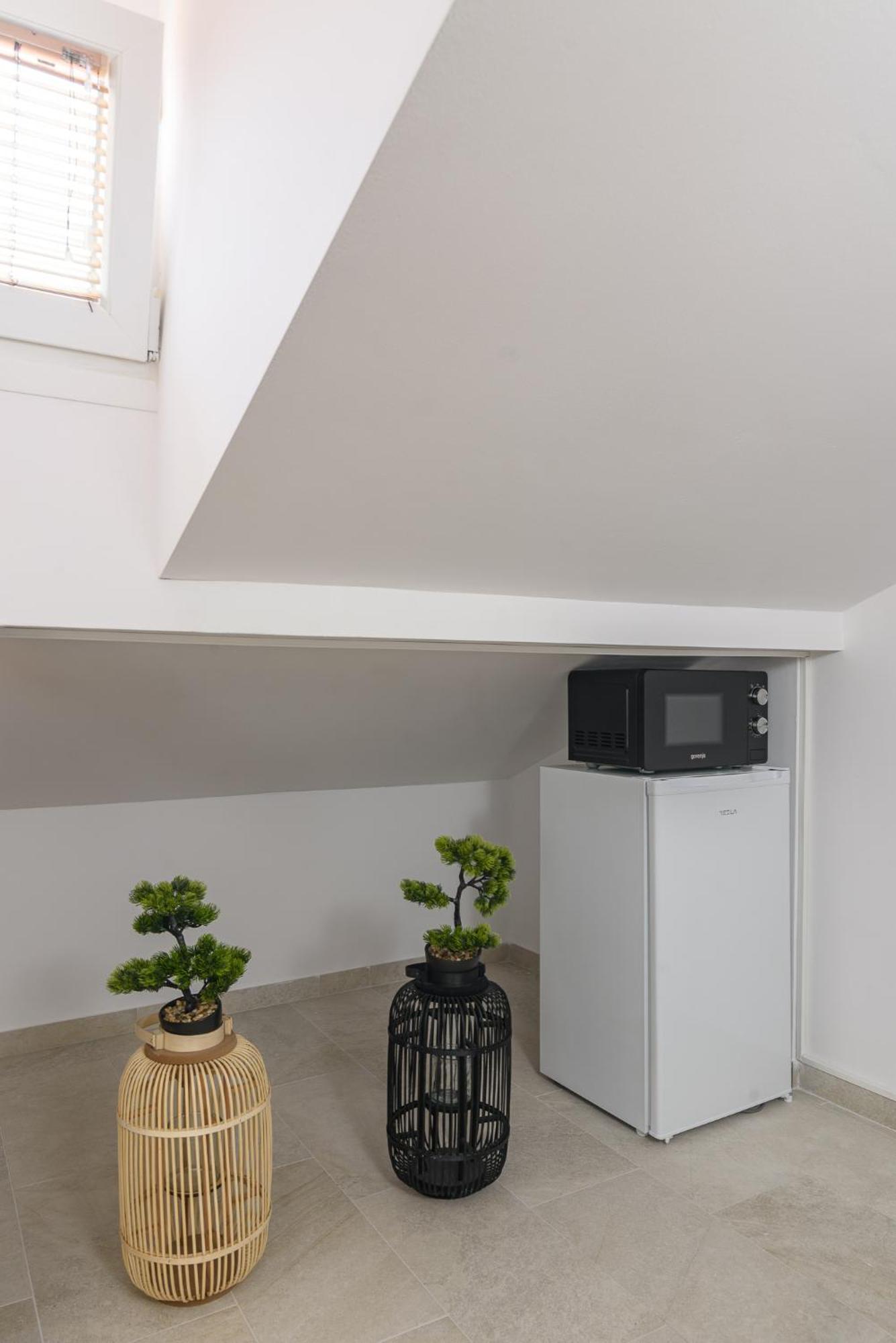Apartmani Cesarica Trogir Exterior photo