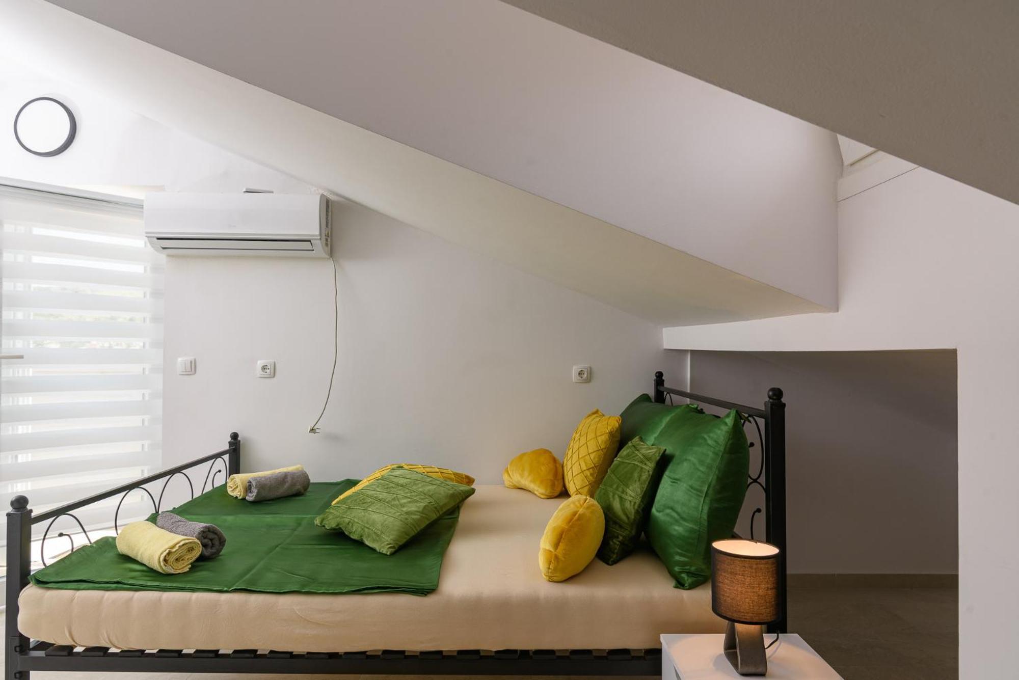 Apartmani Cesarica Trogir Exterior photo