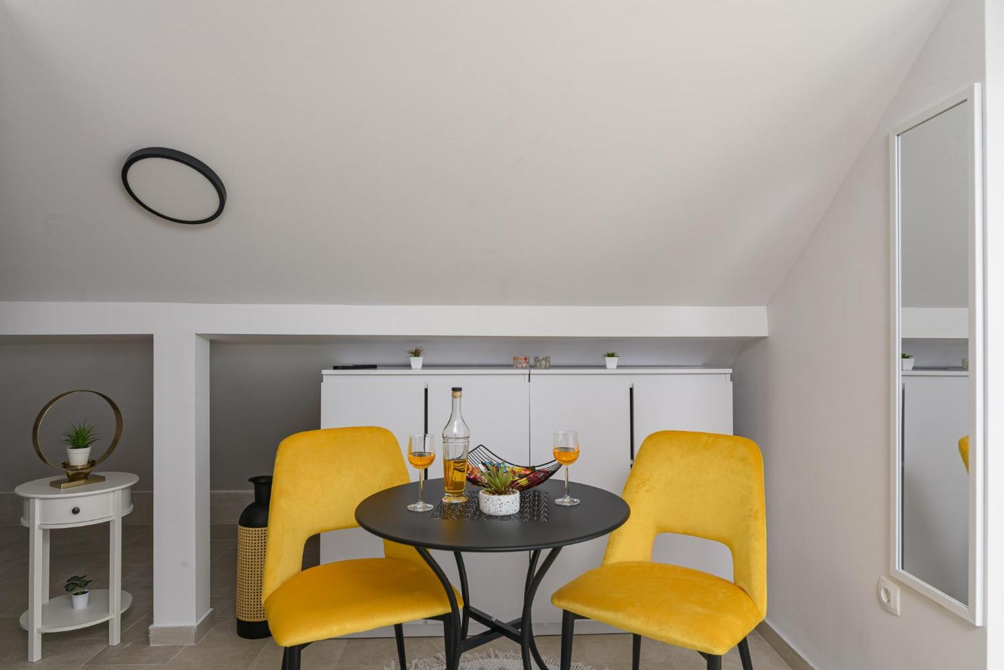 Apartmani Cesarica Trogir Exterior photo