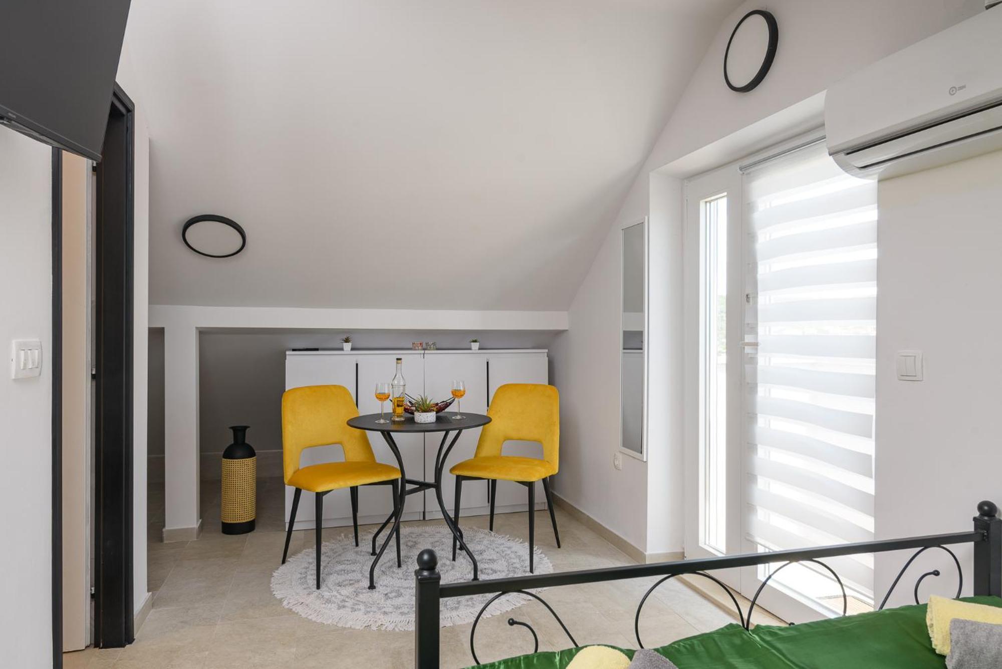 Apartmani Cesarica Trogir Exterior photo