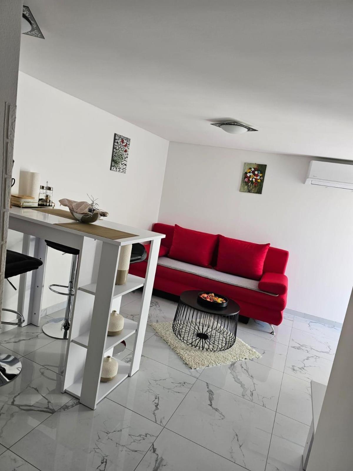 Apartmani Cesarica Trogir Exterior photo