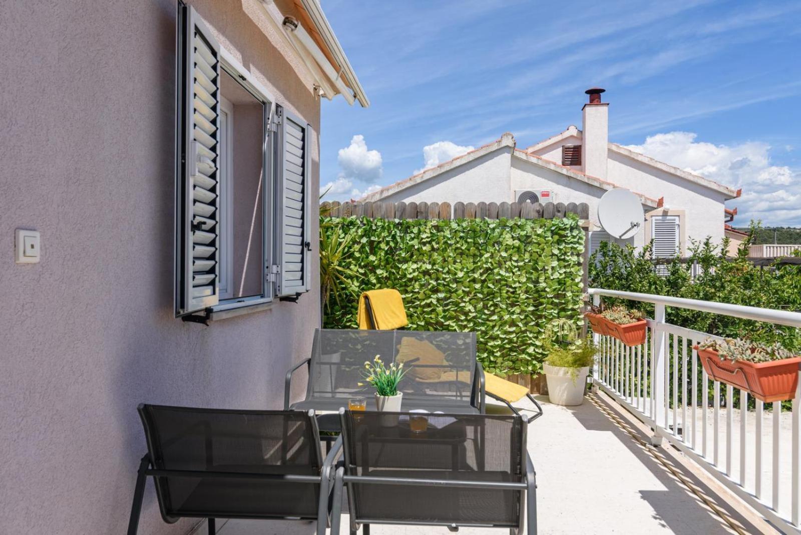 Apartmani Cesarica Trogir Exterior photo